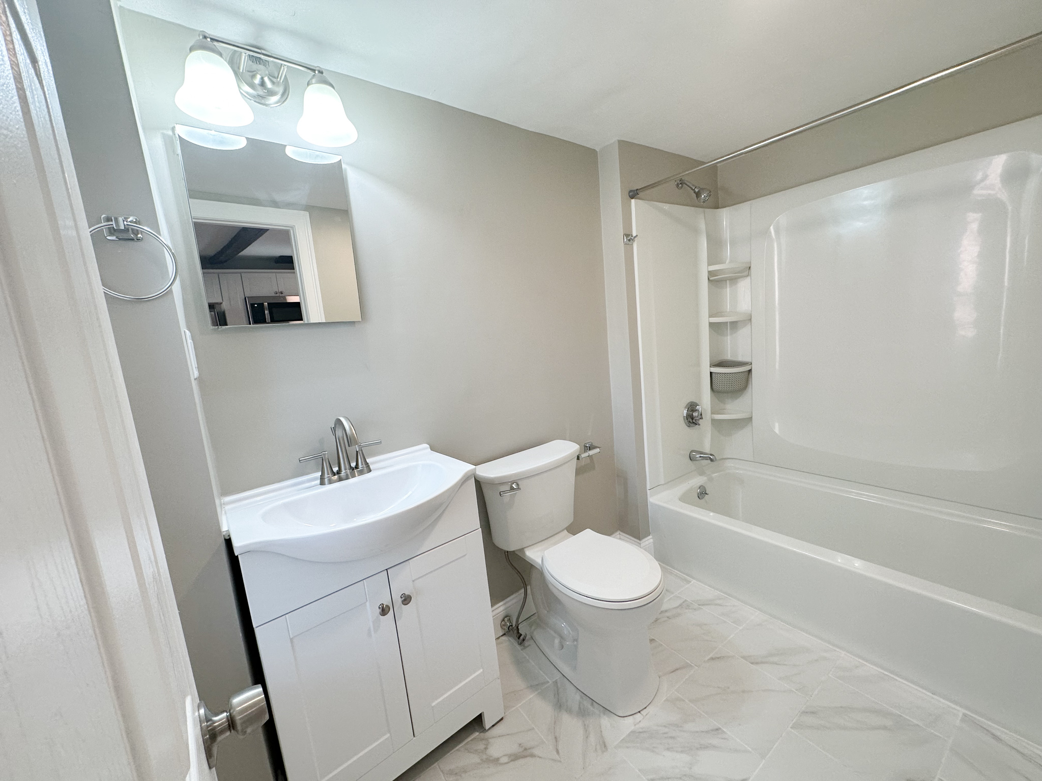 1 bed, 1 bath apartment for rent at 6 Moon St Unit 2, North End — photo 4 of 7