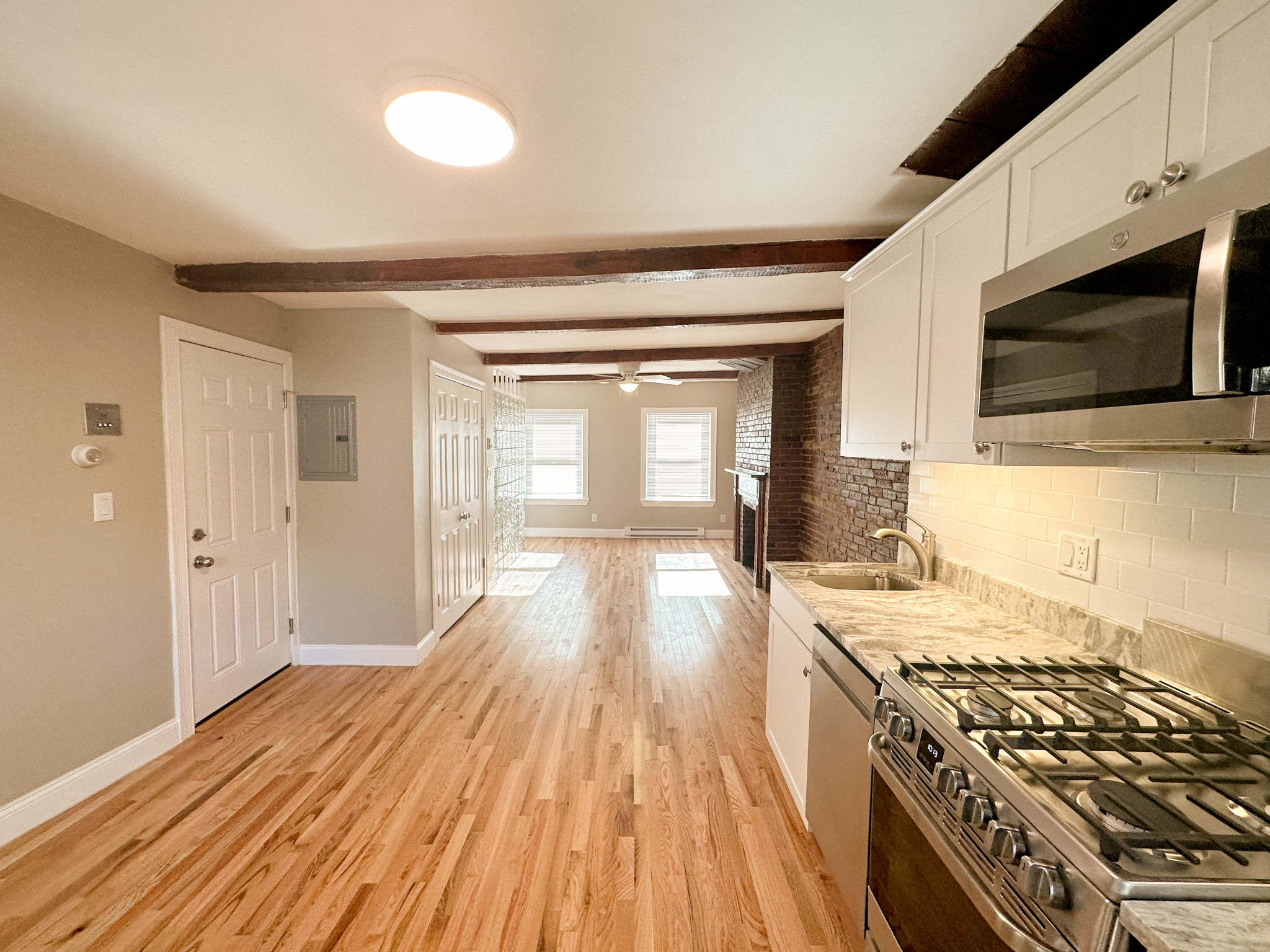 1 bed, 1 bath apartment for rent at 6 Moon St Unit 2, North End — photo 3 of 7