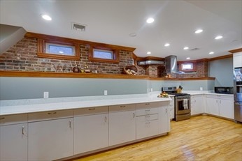 3 bed, 2 bath apartment for rent at 48 Moreland St Unit 3, Roxbury — photo 12 of 19