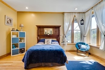 3 bed, 2 bath apartment for rent at 48 Moreland St Unit 3, Roxbury — photo 3 of 19