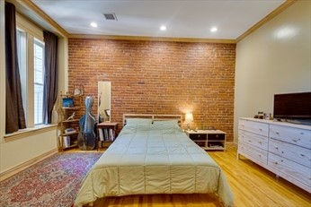 3 bed, 2 bath apartment for rent at 48 Moreland St Unit 3, Roxbury — photo 6 of 19