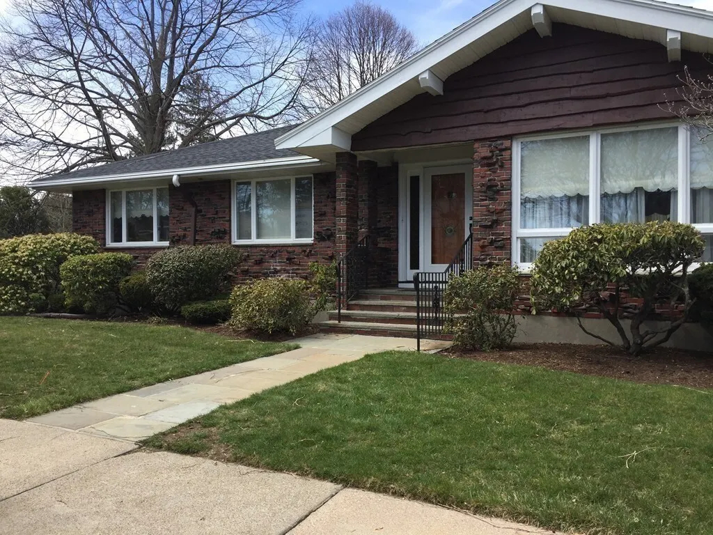 5 bed, 3.5 bath apartment for rent at 20 Mossdale Rd Unit house, Jamaica Plain — photo 31 of 32