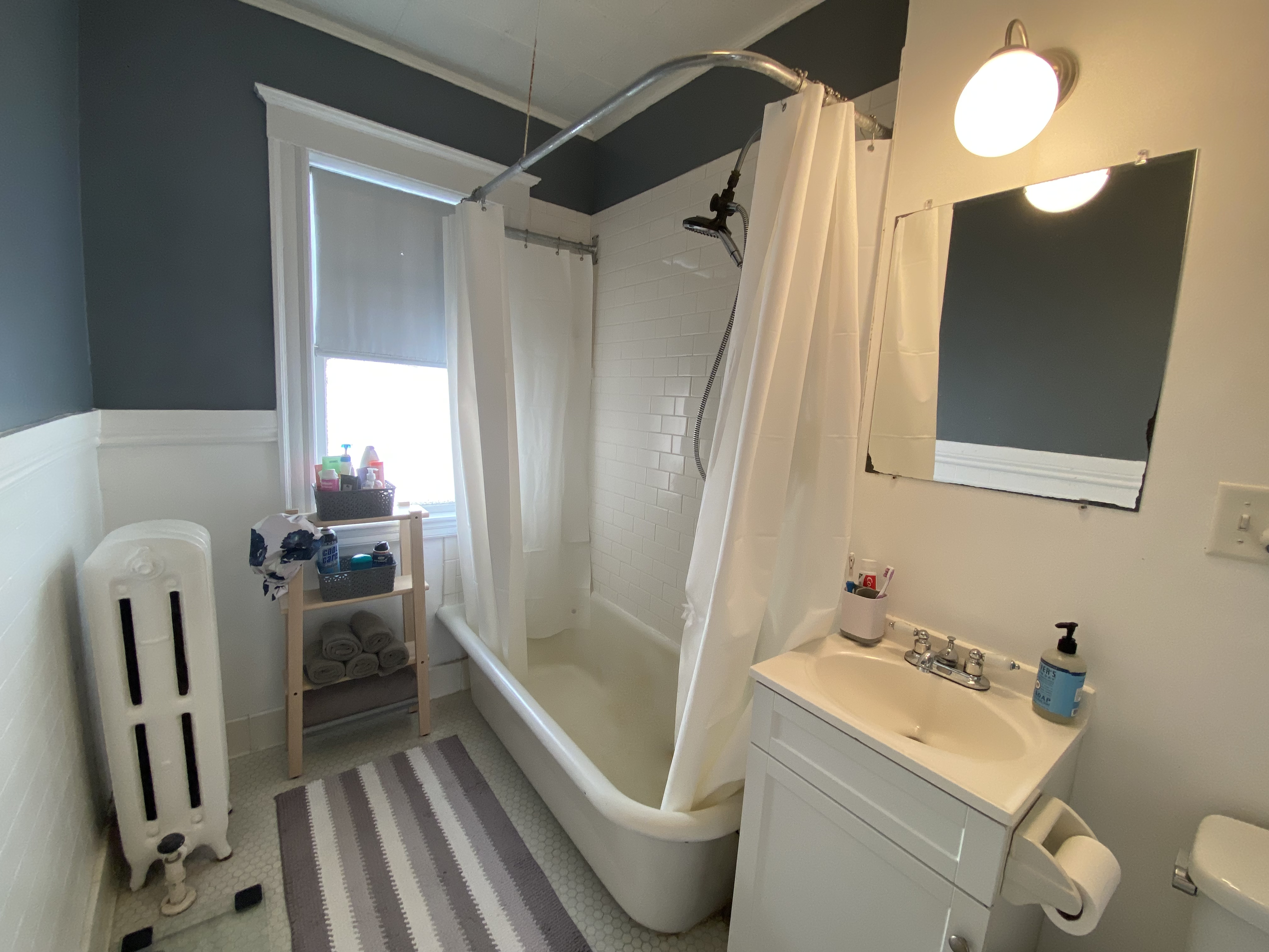 2.5 bed, 1 bath apartment for rent at 295 Beech St Unit 1, Roslindale — photo 14 of 18