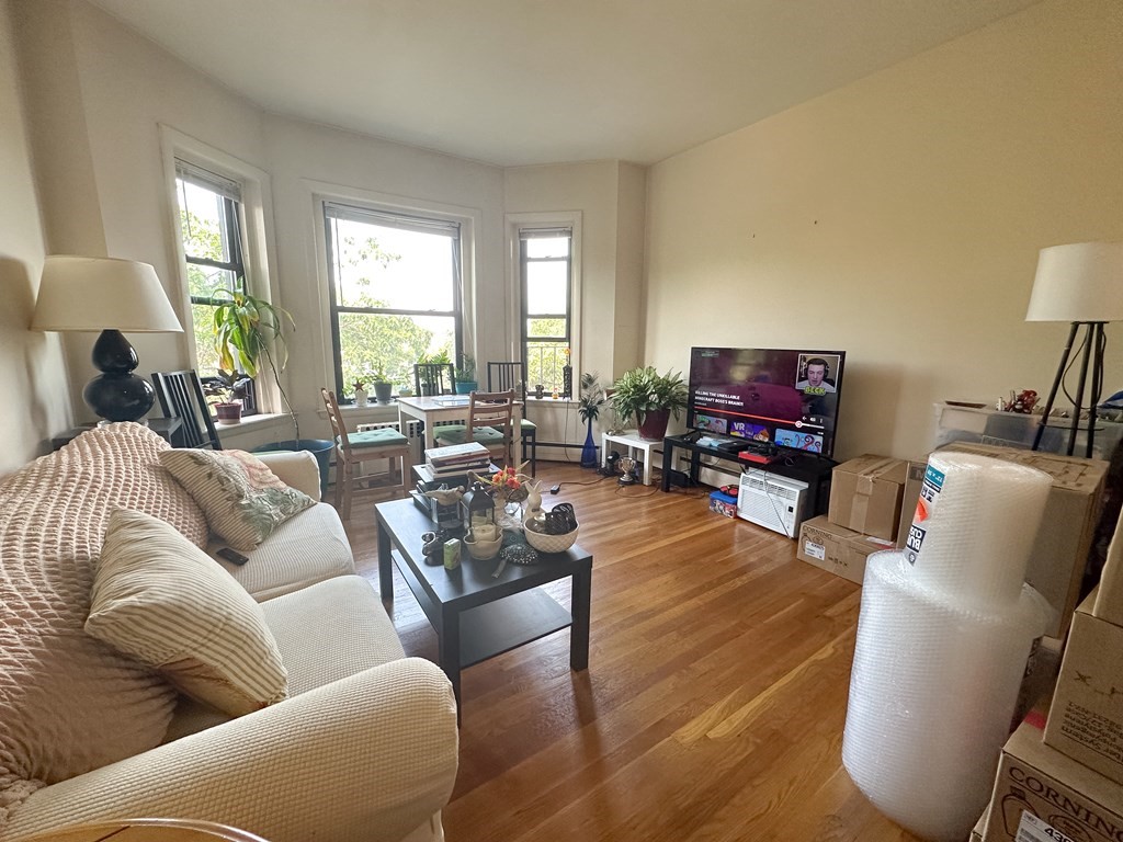 2 bed, 1 bath apartment for rent at 1242 Commonwealth Ave Unit 41, Allston — photo 5 of 7