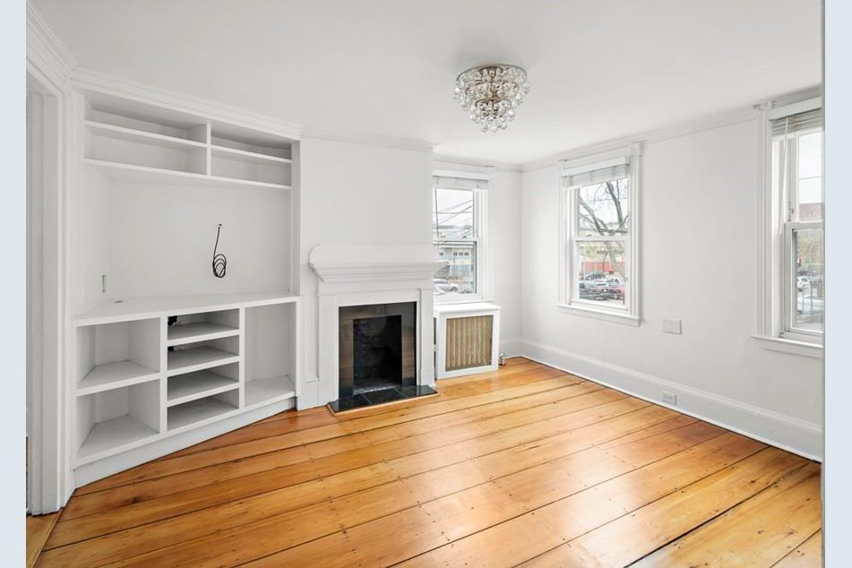 3 bed, 2 bath apartment for rent at 13 Walker St Unit 3, Back Bay — photo 3 of 10