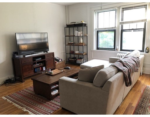 3 bed, 2 bath apartment for rent at 411 Washington St Unit 4, Brookline Village — photo 1 of 15