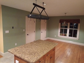 3 bed, 2.5 bath apartment for rent at 39 Danforth St Unit 2, Jamaica Plain — photo 3 of 10