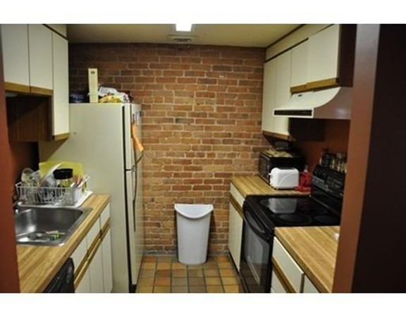 2 bed, 1 bath apartment for rent at 103 Gainsborough St Unit 307, Fenway — photo 2 of 2