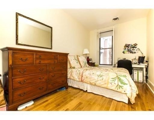 1 bed, 1 bath apartment for rent at 280 Commonwealth Ave Unit 202, Back Bay — photo 1 of 8