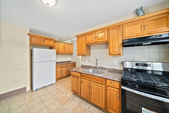2 bed, 1 bath apartment for rent at 742 River St Unit 5, Hyde Park — photo 2 of 14