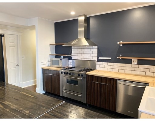 3 bed, 2.5 bath apartment for rent at 88 G St Unit 1, South Boston — photo 1 of 17