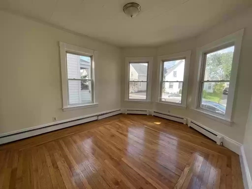 3 bed, 1 bath apartment for rent at 53 Cedar St Unit 1, Lynn — photo 2 of 3