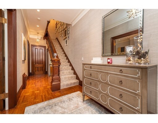 5 bed, 3.5 bath apartment for rent at 340 Marlborough St Unit 0, Back Bay — photo 1 of 40
