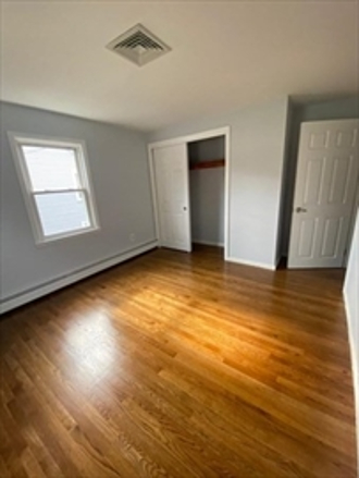 3 bed, 1 bath apartment for rent at 31 Sanford St Unit 1, Hyde Park — photo 7 of 7