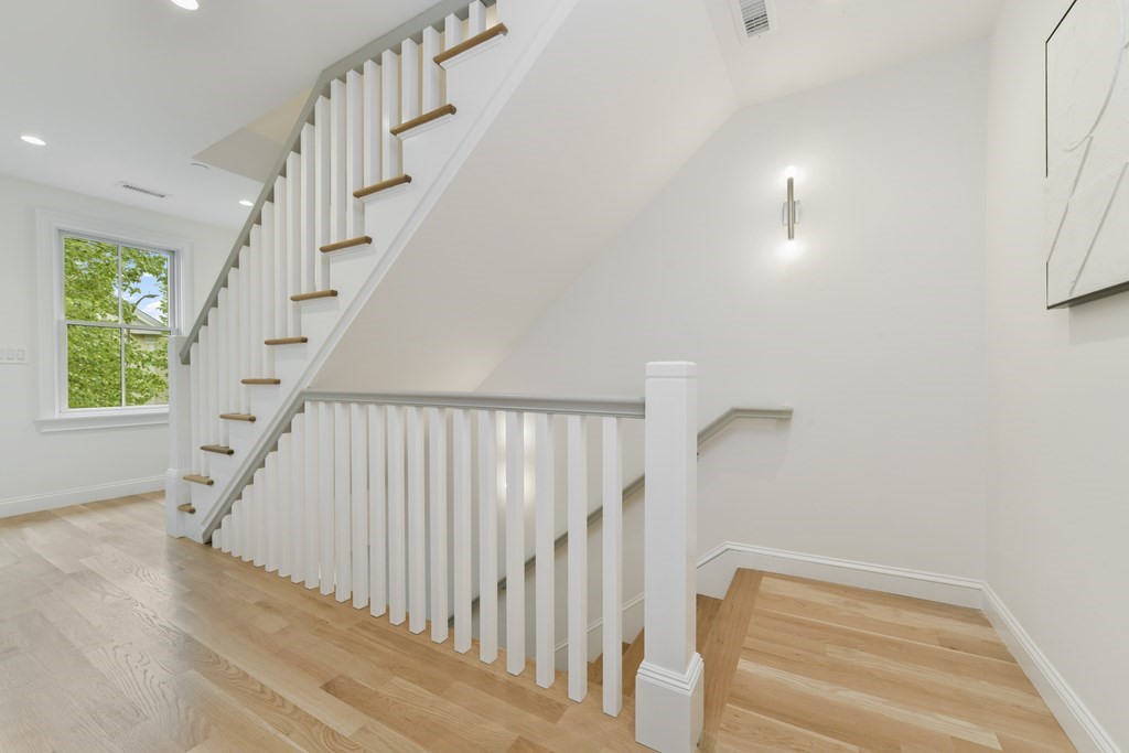 15 Pleasant St, Riverside