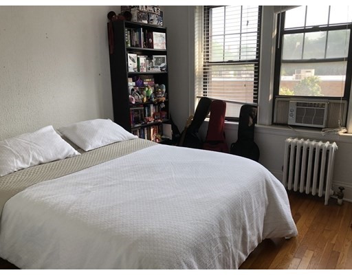3 bed, 2 bath apartment for rent at 411 Washington St Unit 4, Brookline Village — photo 10 of 15