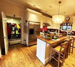 4 bed, 3.5 bath apartment for rent at 42 Holbrook St Unit 0, Jamaica Plain — photo 3 of 19