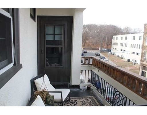 2 bed, 1 bath apartment for rent at 120 Glenville Ave Unit 2, Allston — photo 10 of 19