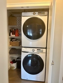 3 bed, 2 bath apartment for rent at 966 Hyde Park Ave Unit 303, Hyde Park — photo 12 of 14