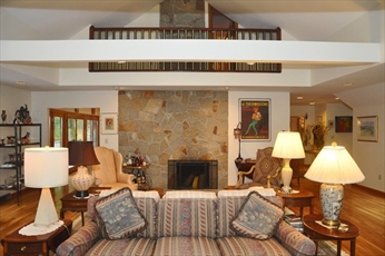 3 bed, 2.5 bath apartment for rent at 4 Crestview Ln Unit 0, Milton — photo 8 of 19