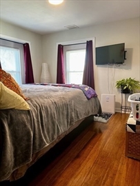 3 bed, 2 bath apartment for rent at 13 Emerson St Unit 2, Newton Centre — photo 13 of 16