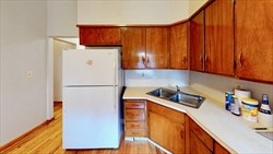 3 bed, 1 bath apartment for rent at 23 Castlegte Rd Unit 3, Dorchester — photo 5 of 10