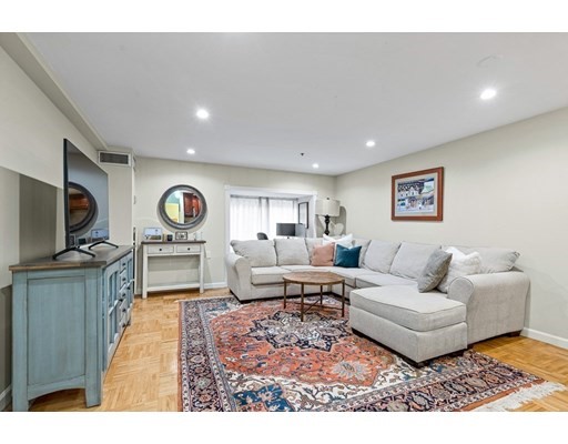1 bed, 1 bath apartment for rent at 357 Commercial St Unit 9, Waterfront — photo 11 of 19