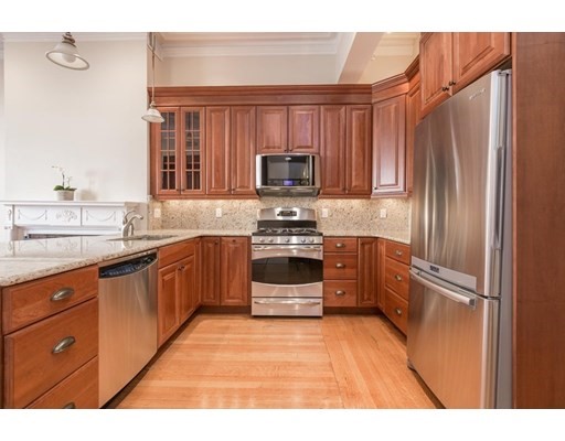 3 bed, 3 bath apartment for rent at 35 Fairfield St Unit 1, Back Bay — photo 11 of 20