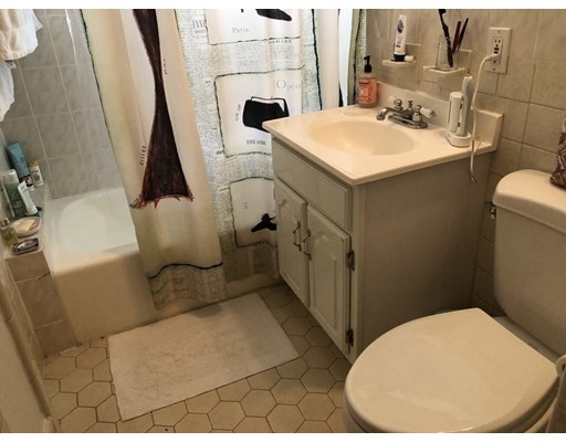 3 bed, 2 bath apartment for rent at 411 Washington St Unit 4, Brookline Village — photo 12 of 15