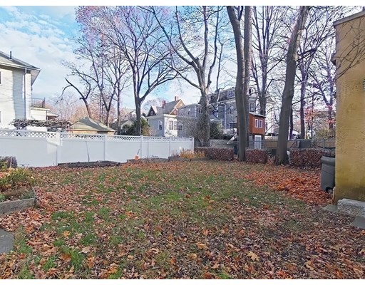 3 bed, 1.5 bath apartment for rent at 44 Madison Ave Unit 2, Newton — photo 12 of 16