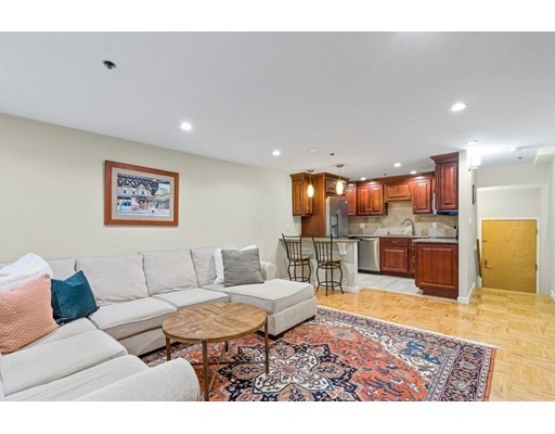 1 bed, 1 bath apartment for rent at 357 Commercial St Unit 9, Waterfront — photo 12 of 19