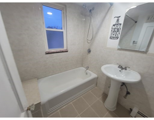 4 bed, 1 bath apartment for rent at 22 Holmes St Unit 2, Malden — photo 13 of 17