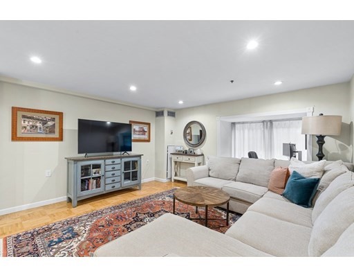 1 bed, 1 bath apartment for rent at 357 Commercial St Unit 9, Waterfront — photo 13 of 19