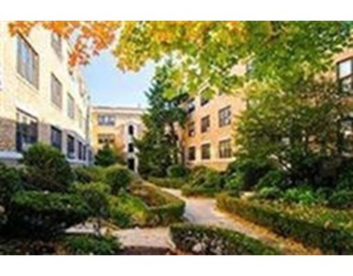 3 bed, 2 bath apartment for rent at 411 Washington St Unit 4, Brookline Village — photo 14 of 15