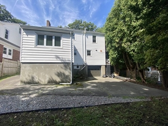 4 bed, 2.5 bath apartment for rent at 307 Russett Rd Unit 1, Chestnut Hill — photo 2 of 16