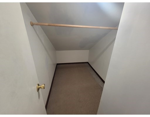 4 bed, 1 bath apartment for rent at 22 Holmes St Unit 2, Malden — photo 14 of 17