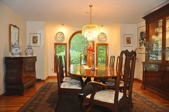 3 bed, 2.5 bath apartment for rent at 4 Crestview Ln Unit 0, Milton — photo 4 of 19