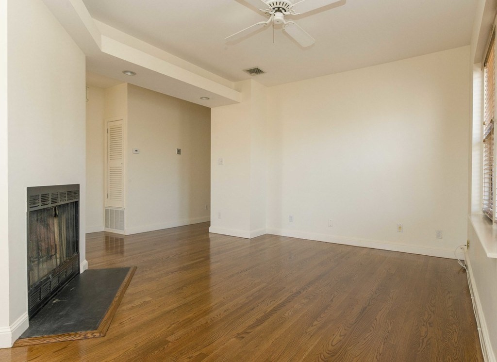 2 bed, 2 bath apartment for rent at 344 Harvard St Unit 3, Coolidge Corner — photo 2 of 8