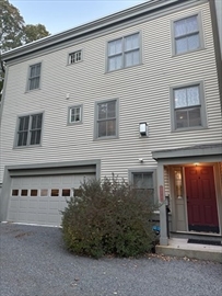3 bed, 2.5 bath apartment for rent at 39 Danforth St Unit 2, Jamaica Plain — photo 1 of 10