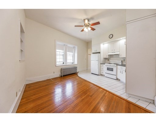 2 bed, 1 bath apartment for rent at 274 Washington St Unit 4, Brookline Village — photo 1 of 5