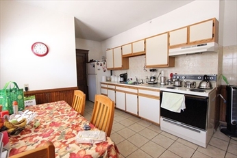 4 bed, 1 bath apartment for rent at 4379 Washington St Unit 1, Roslindale — photo 1 of 10