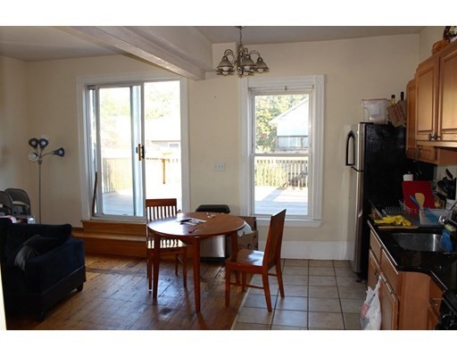 4 bed, 2 bath apartment for rent at 16 Reedsdale St Unit 18, Allston — photo 2 of 7
