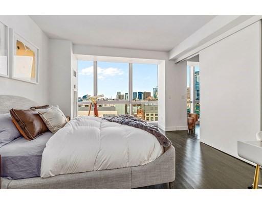 1 bed, 1.5 bath apartment for rent at 110 Stuart St Unit 18F, Back Bay — photo 2 of 20