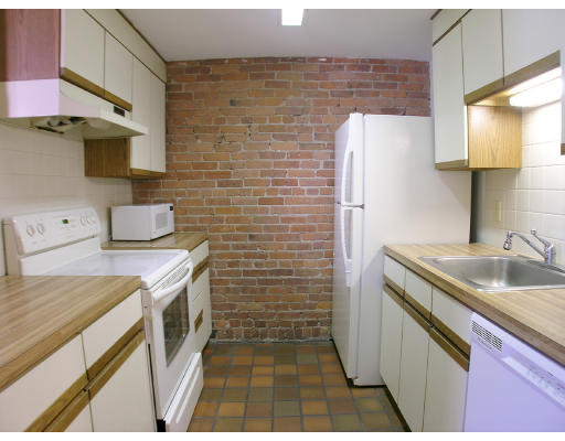 2 bed, 1 bath apartment for rent at 87 Gainsborough St Unit 306, Fenway — photo 4 of 6