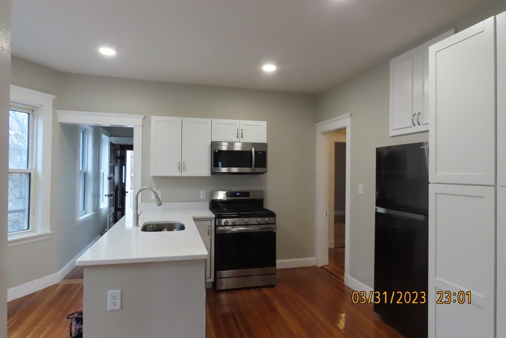 3 bed, 1 bath apartment for rent at 20 Crowell St Unit 3, Dorchester — photo 2 of 5