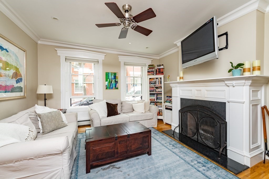 2 bed, 1.5 bath apartment for rent at 15 Mount Vernon St Unit 2, Charlestown — photo 3 of 14