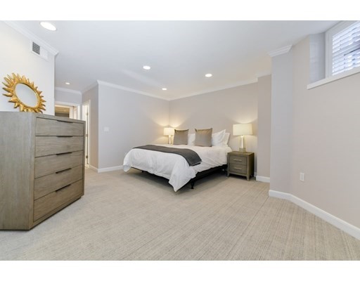 2 bed, 2 bath apartment for rent at 163 Marlborough St Unit 3, Back Bay — photo 23 of 27