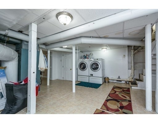 4 bed, 2.5 bath apartment for rent at 1528 Eastern Ave Unit 1, Malden — photo 25 of 40