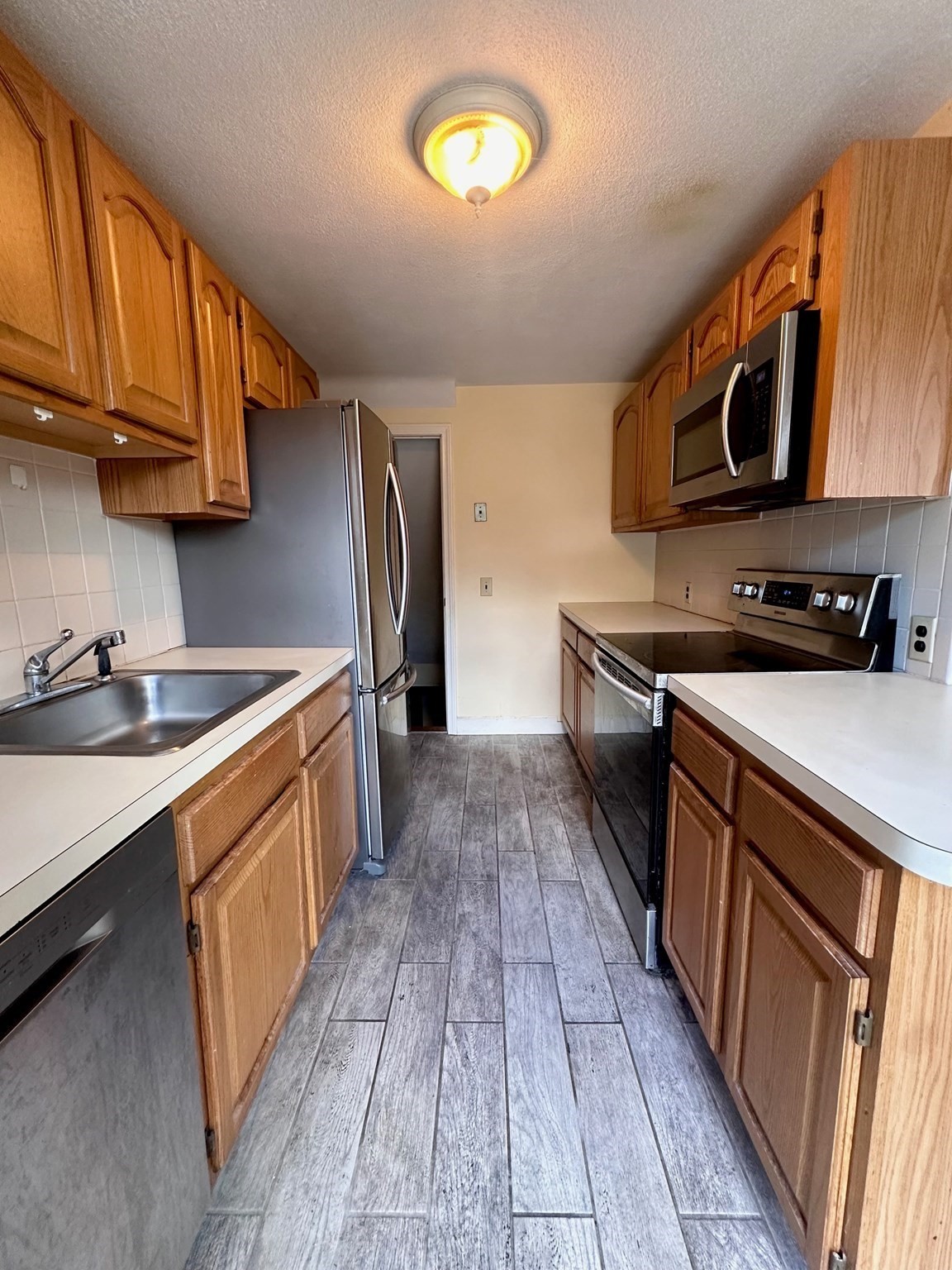 2 bed, 1 bath apartment for rent at 123 Emerson Gardens Rd Unit 123, Lexington — photo 4 of 16