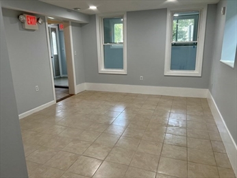 1 bed, 1.5 bath apartment for rent at 709 Hammond St Unit 1, Chestnut Hill — photo 4 of 12